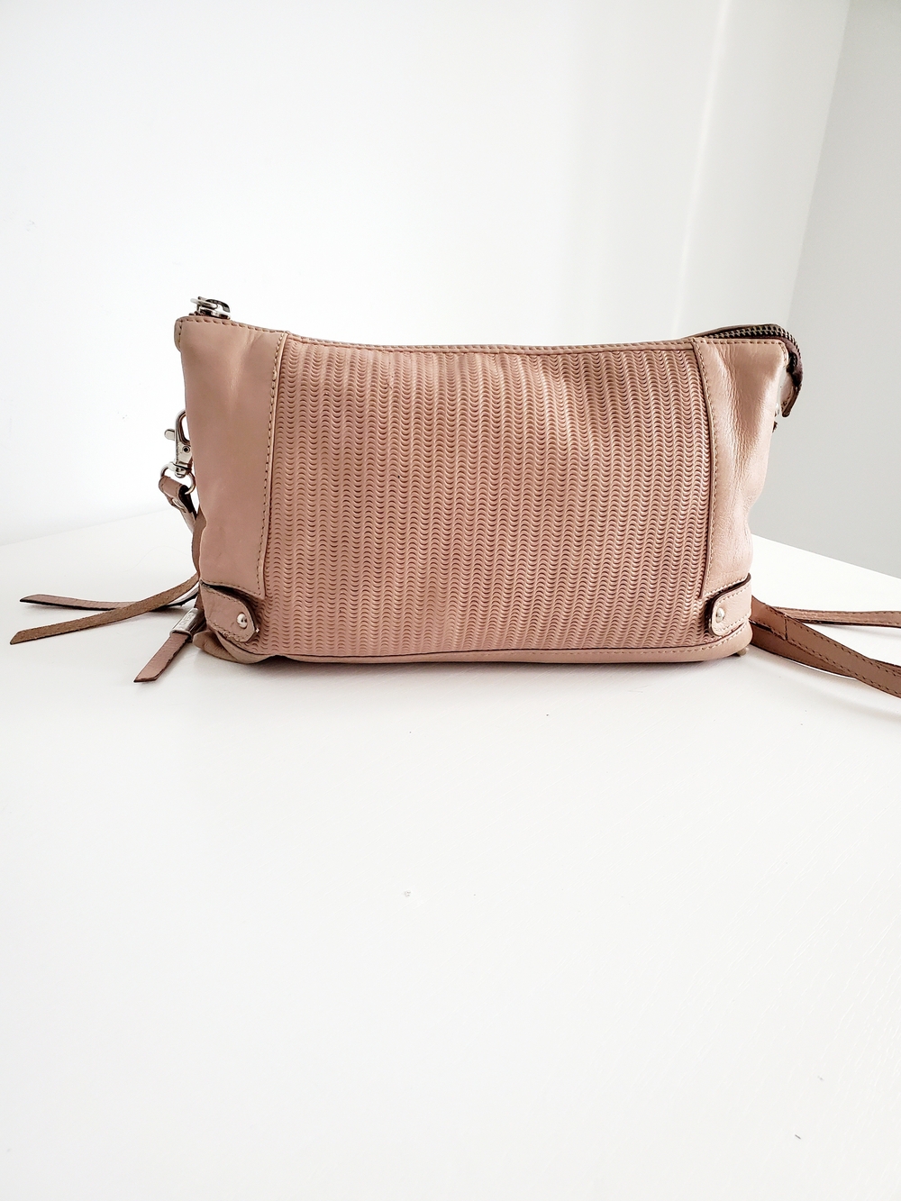 THE TREND Made in Italy Tan Genuine Leather Textured Crossbody Bag